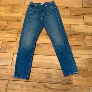 Mother jeans the tune up the hover cuff
Hit the ground running  
Size 31